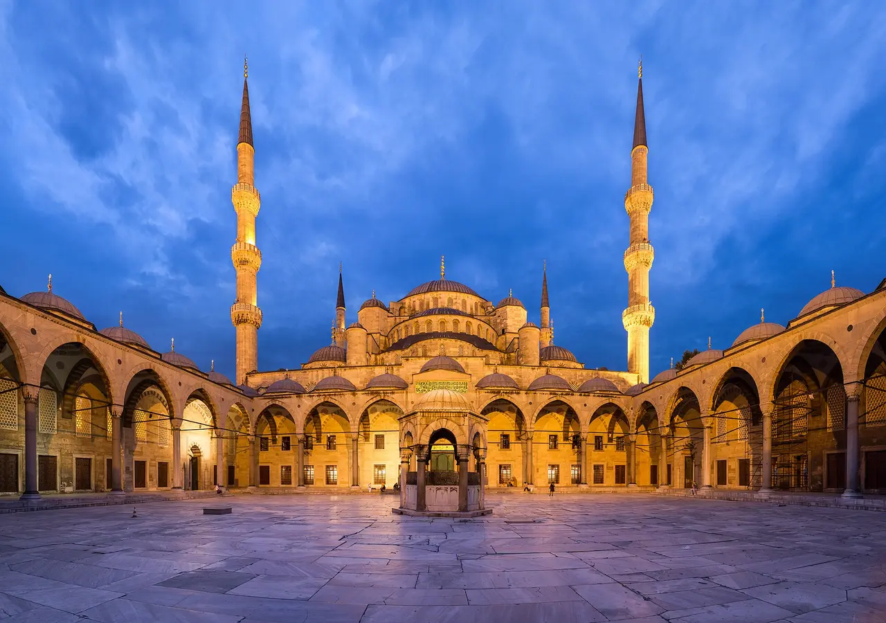 Sultanahmet Square during Ramadan